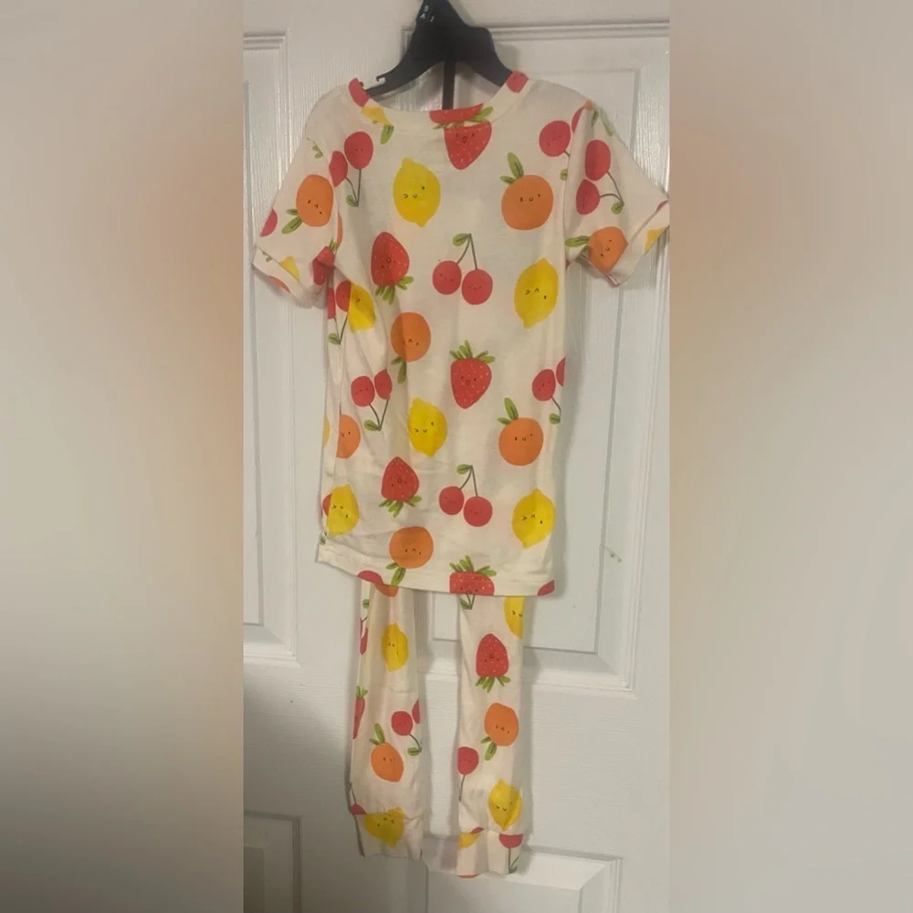 NWT Old Navy Girls Fruit Print 2-PiecePajama Set Size 5T Strawberry Lemon Cherry